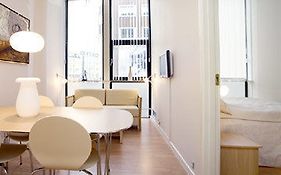 First G & Suites